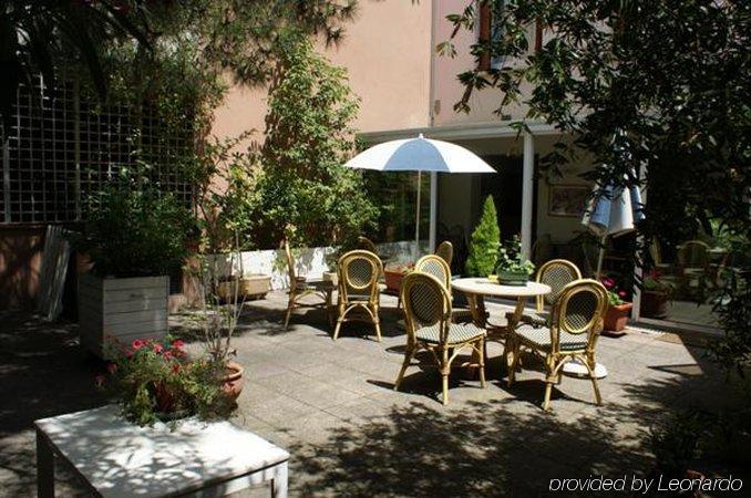 Garden Hotel トゥールーズ エクステリア 写真